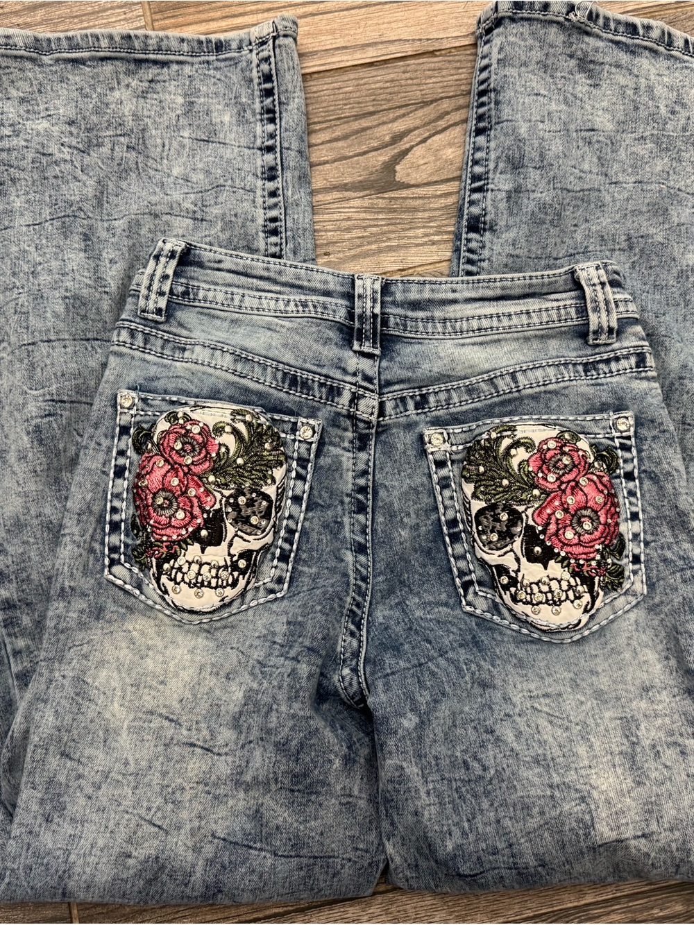 Telepatia Women’s Light Wash Embroidered Skull Pocket Jeans - Pink Floral - 7